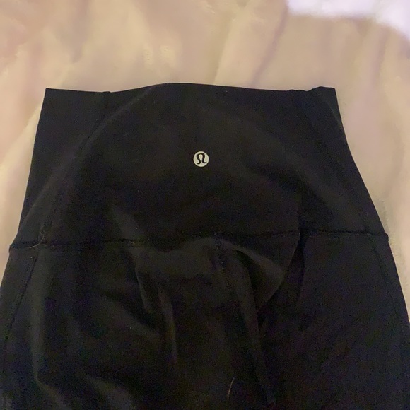 LULU LEMON black high rise leggings + mesh strip size us 4🖤 - Picture 2 of 4